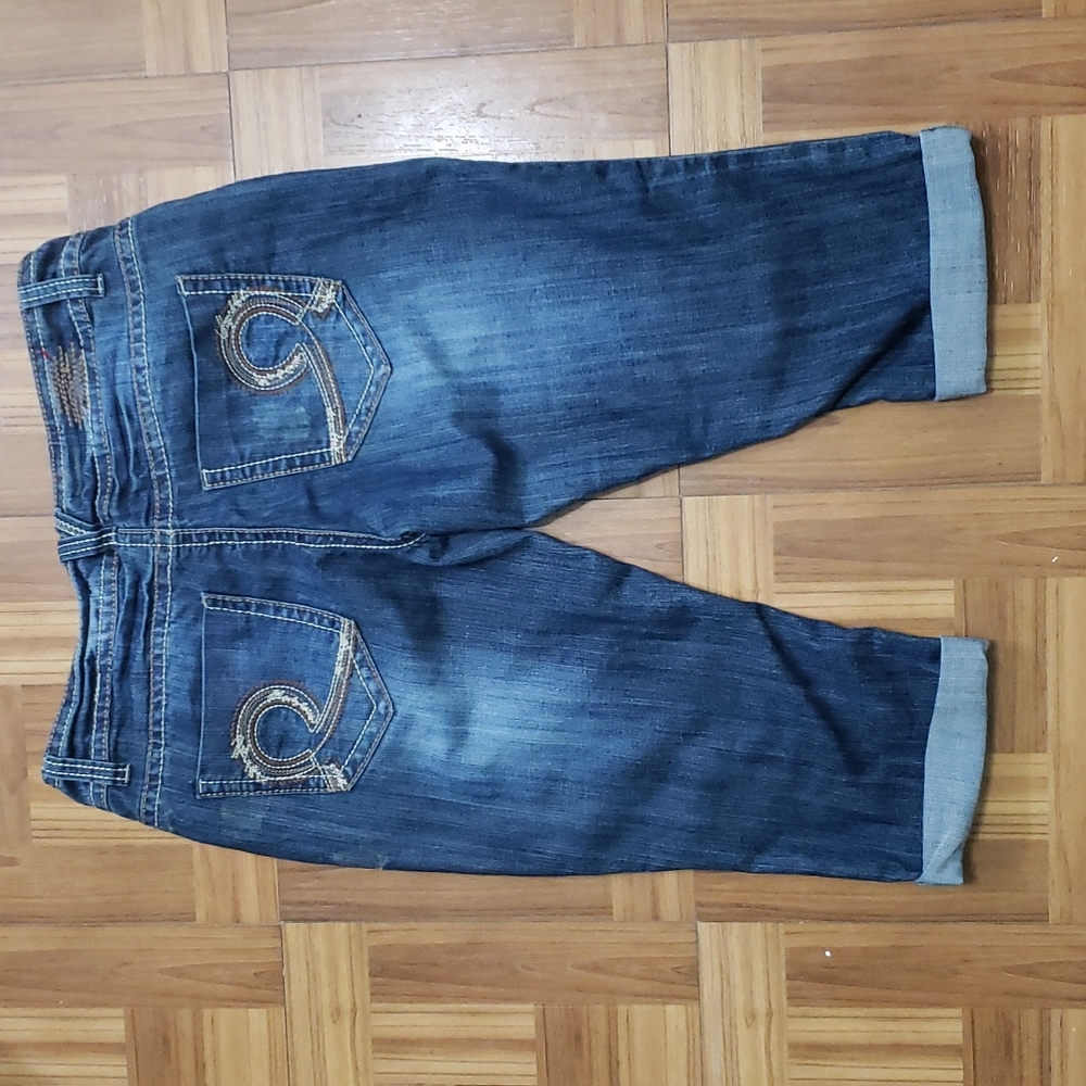 1st KISS distressed capris